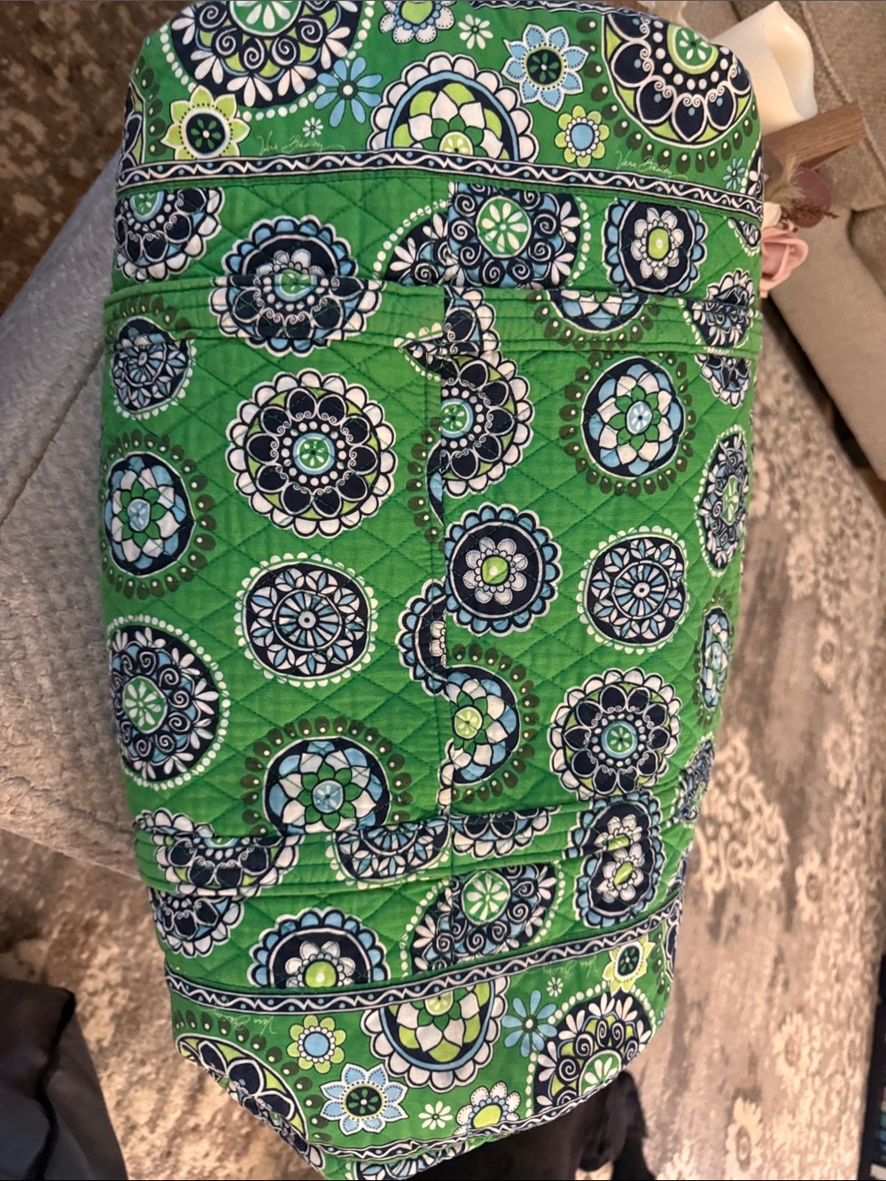 Vera Bradley Green Quilted Floral Medallion Weekender - Picture 5 of 6